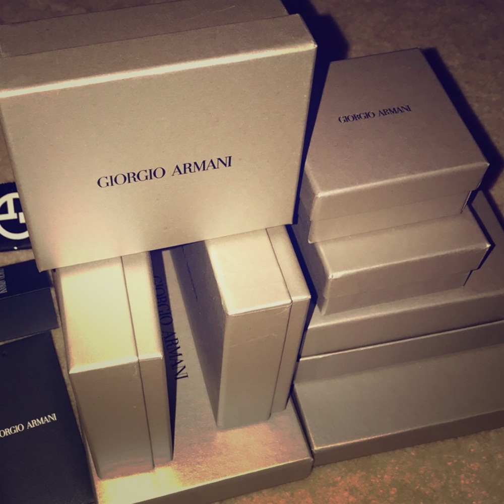 Tons of Giorgio Armani gift boxes/Tags/Papers (🆘️ASK whats left first)